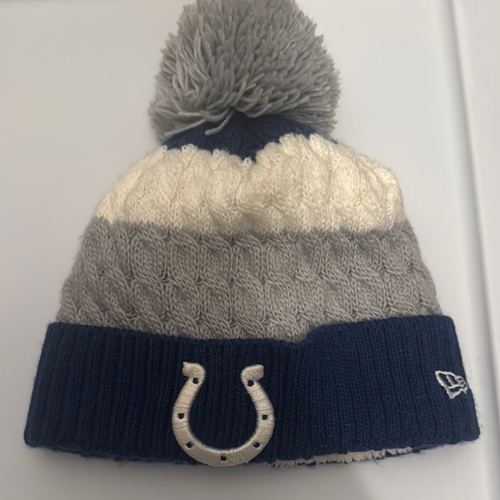 Colts pom beanie